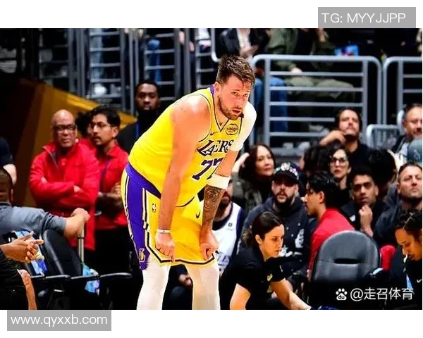 黄蜂与太阳激战回顾NBA精彩录像全程回放与分析